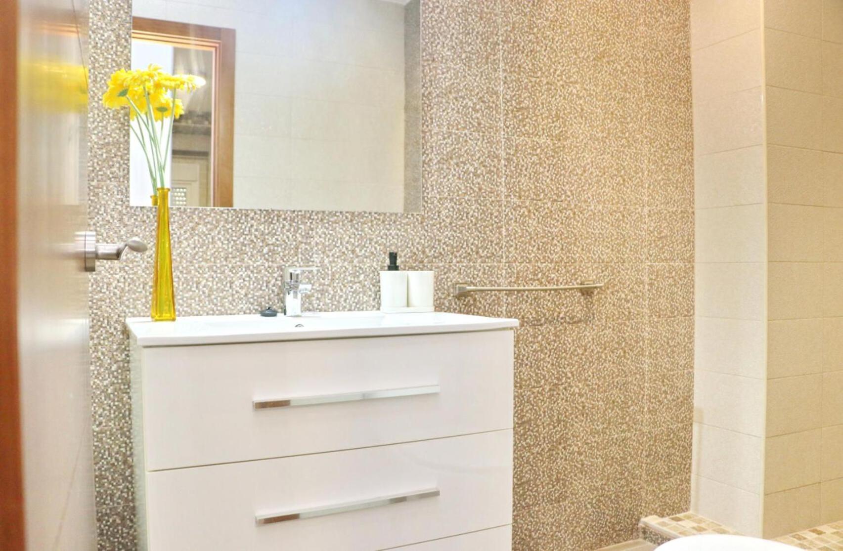 Apartamento Central Cerca De La Playa Conil De La Frontera Luaran gambar